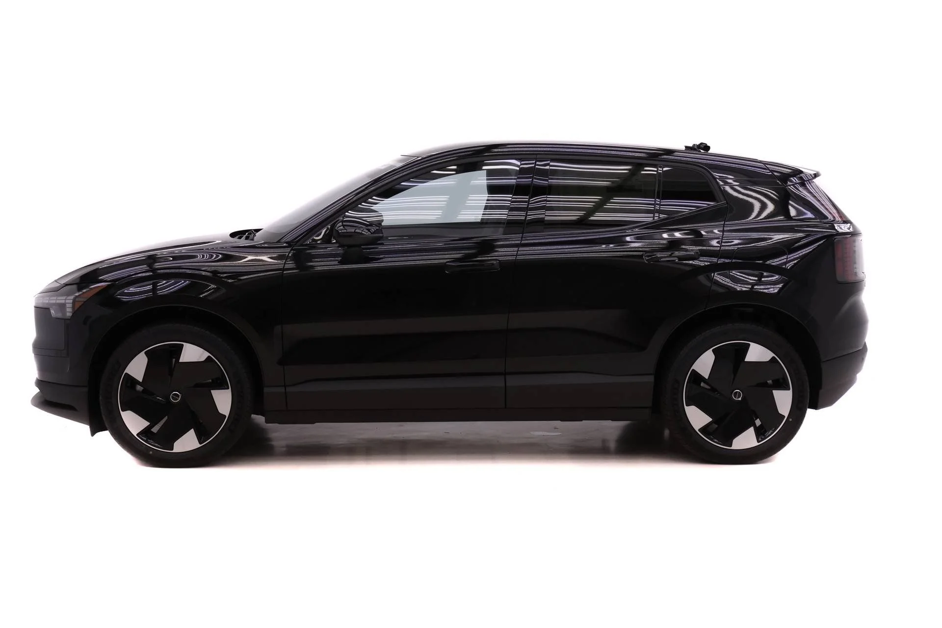 New 2026 Onyx Black Volvo Plus image 3