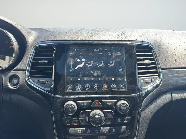 Used 2021 Gray Jeep Laredo X image 14