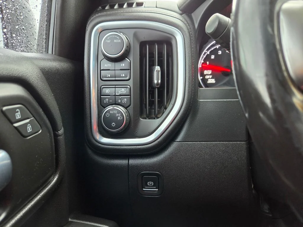 Used 2021 Summit White Chevrolet LT Trail Boss image 20