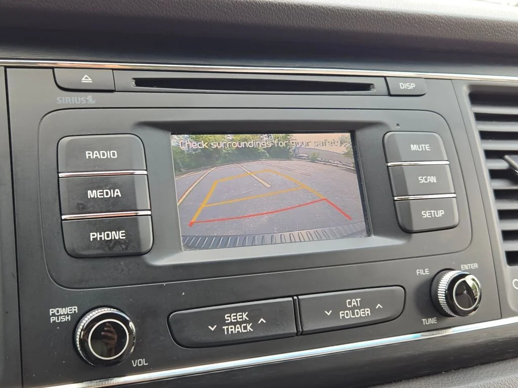 2017 Kia Sedona LX - Photo 28