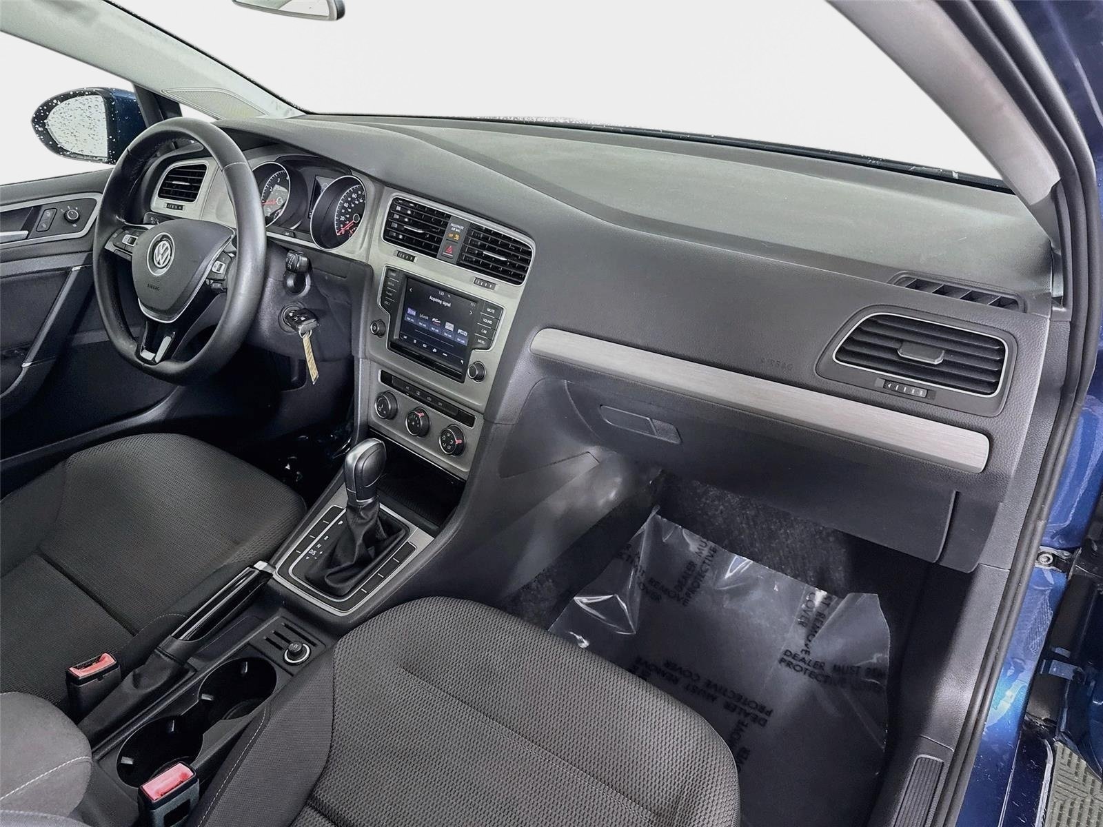 Used 2017 Silk Blue Metallic Volkswagen S image 26