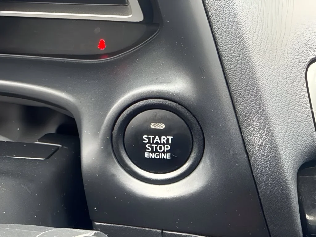 Used 2016 Red Mazda i Grand Touring image 21