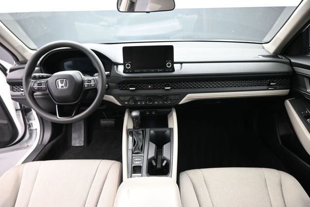Used 2024 White Honda EX image 12