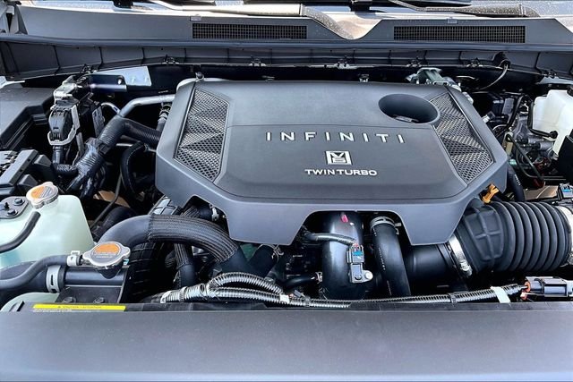 New 2027 RADIANT WHITE INFINITI LUXE image 32