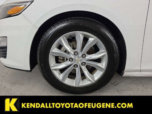 Used 2021 White Chevrolet LT image 9