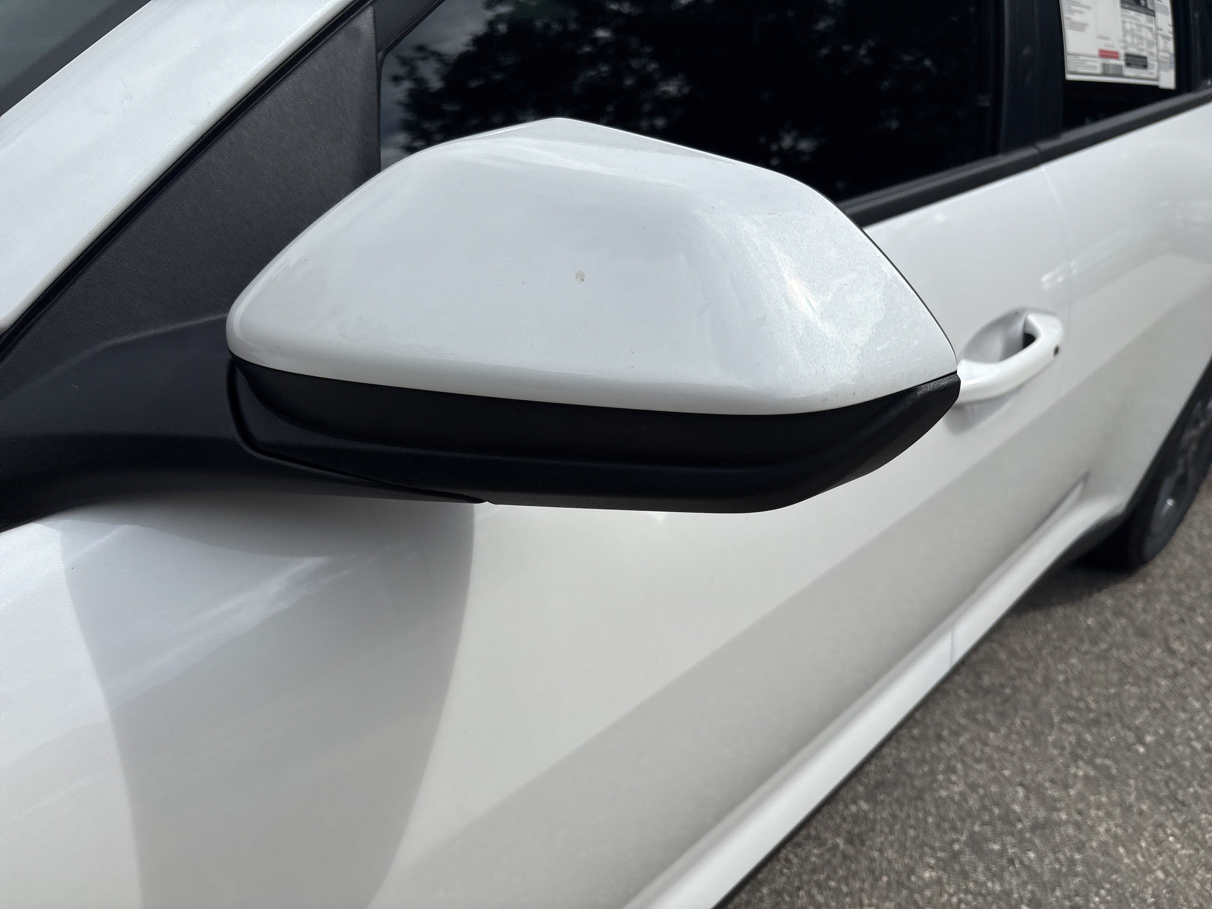 New 2026 Snow White Pearl Kia LXS image 29