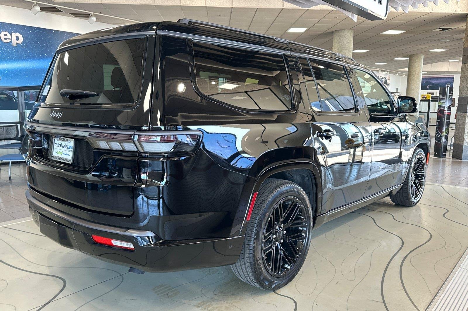 New 2026 High Gloss Black Jeep Limited Reserve image 4
