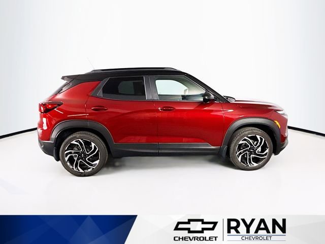 Used 2025 Crimson Metallic Chevrolet RS image 8