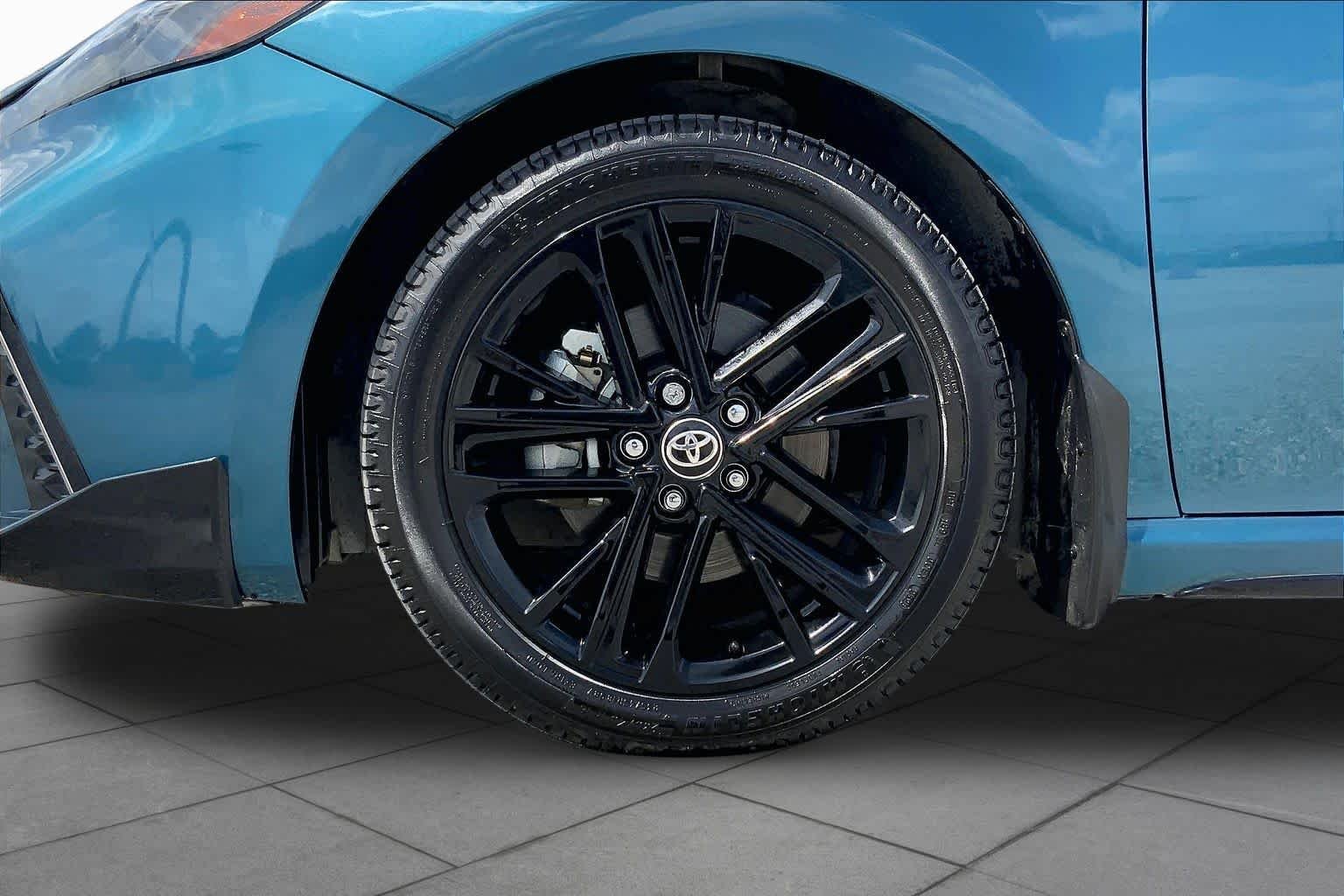 Used 2025 Ocean Gem Toyota SE image 10