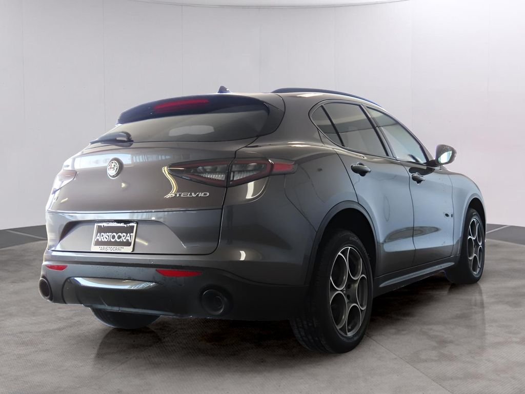 2025 Alfa Romeo Stelvio Base - Photo 7