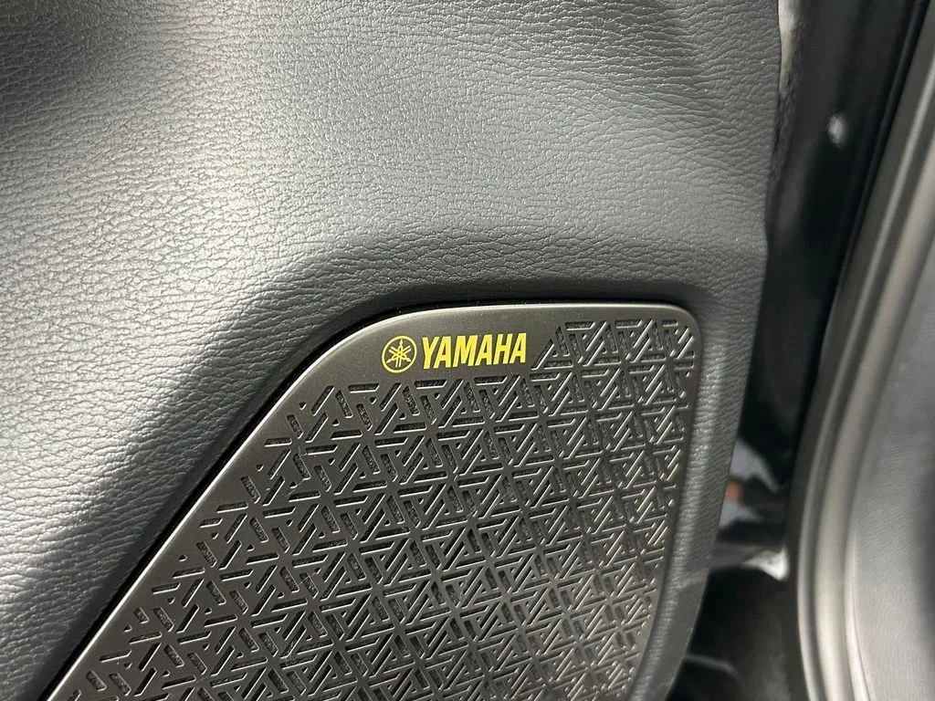 New 2026 Black Diamond Mitsubishi SE image 18