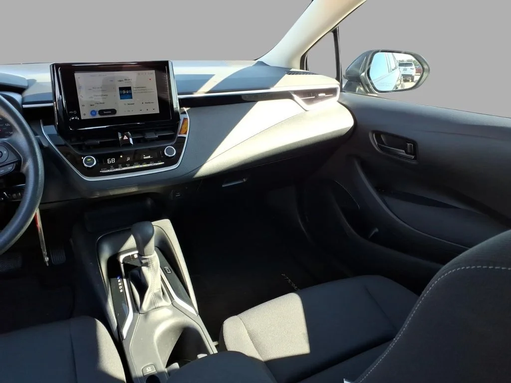 Used 2024  Toyota LE image 13