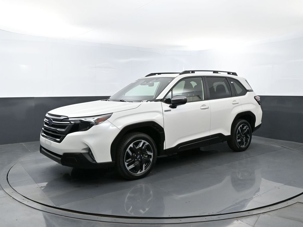 2025 Subaru Forester Premium Hybrid's photo