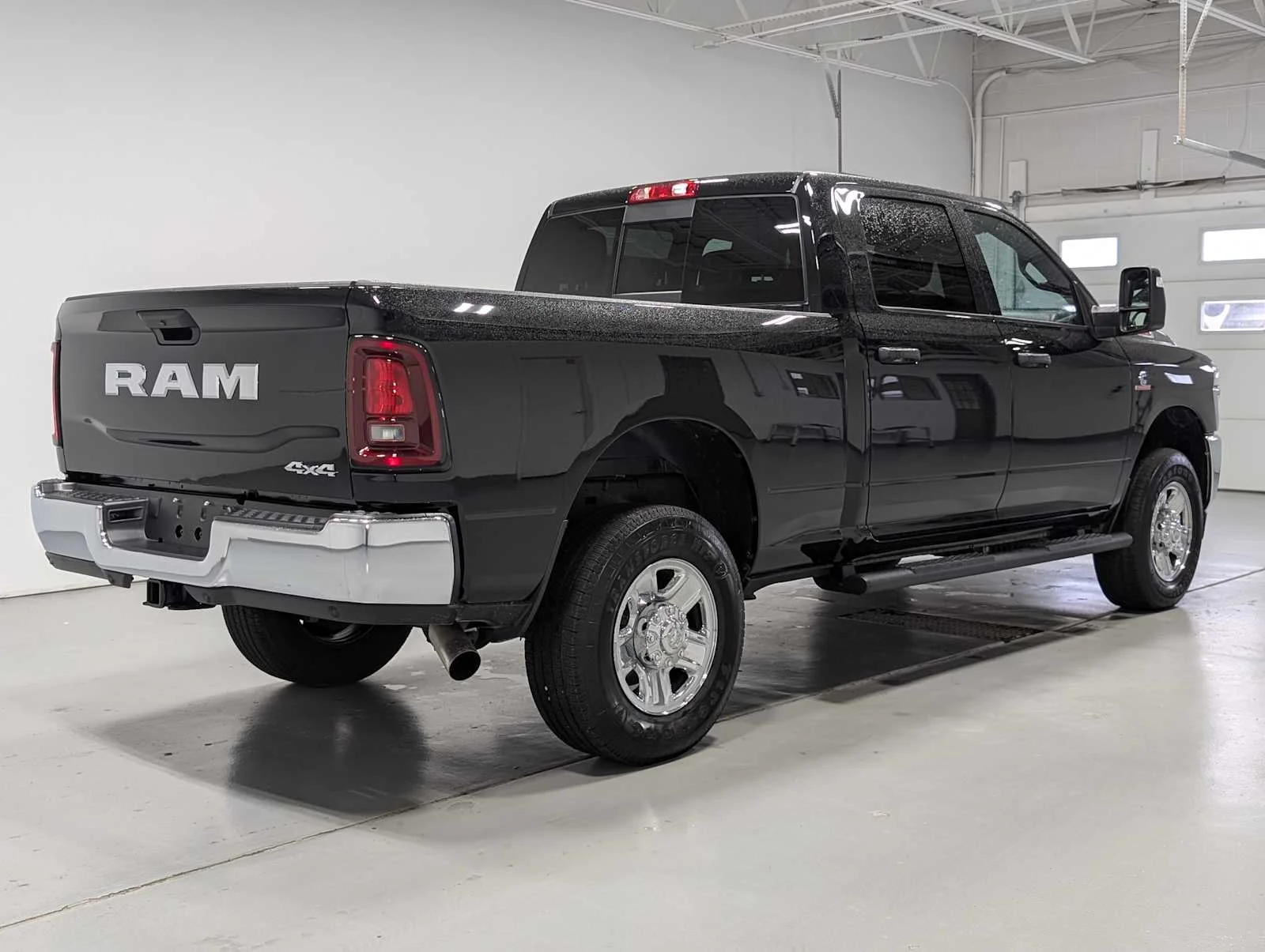 Used 2025 Diamond Black Crystal Pearlcoat Ram Tradesman image 5