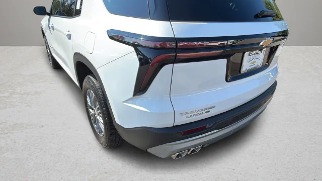 Used 2026 Summit White Chevrolet LT image 10