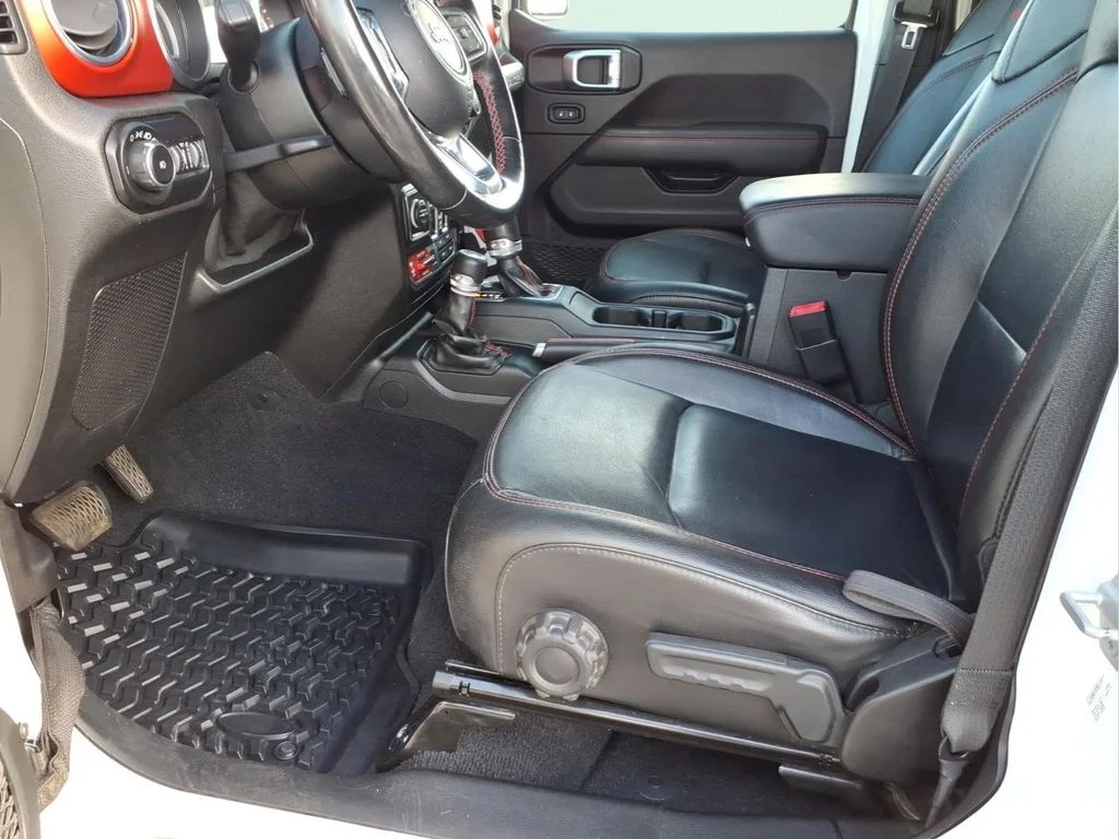 Used 2020 White Jeep Unlimited Rubicon image 19
