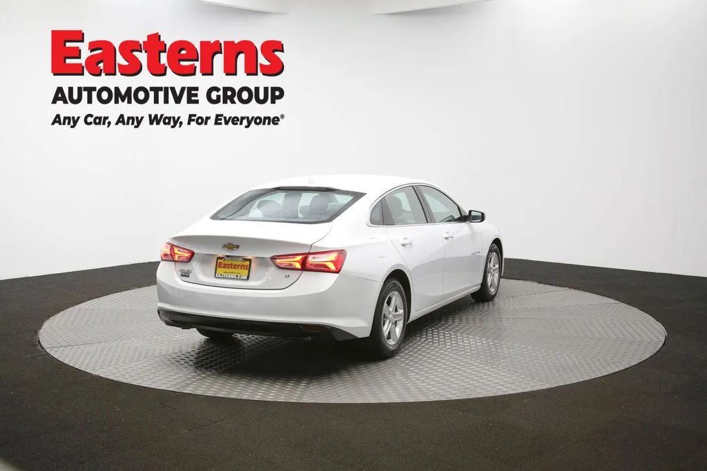 Used 2022 White Chevrolet LT image 36