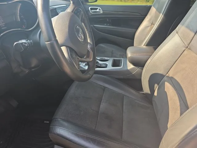 Used 2019 White Jeep Laredo E image 15