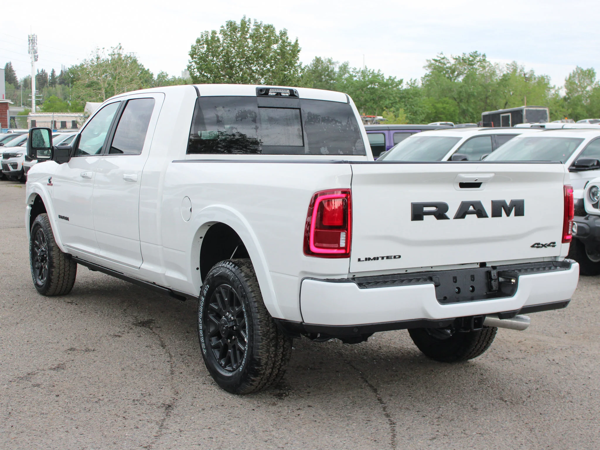 New 2026 White RAM Limited* image 3