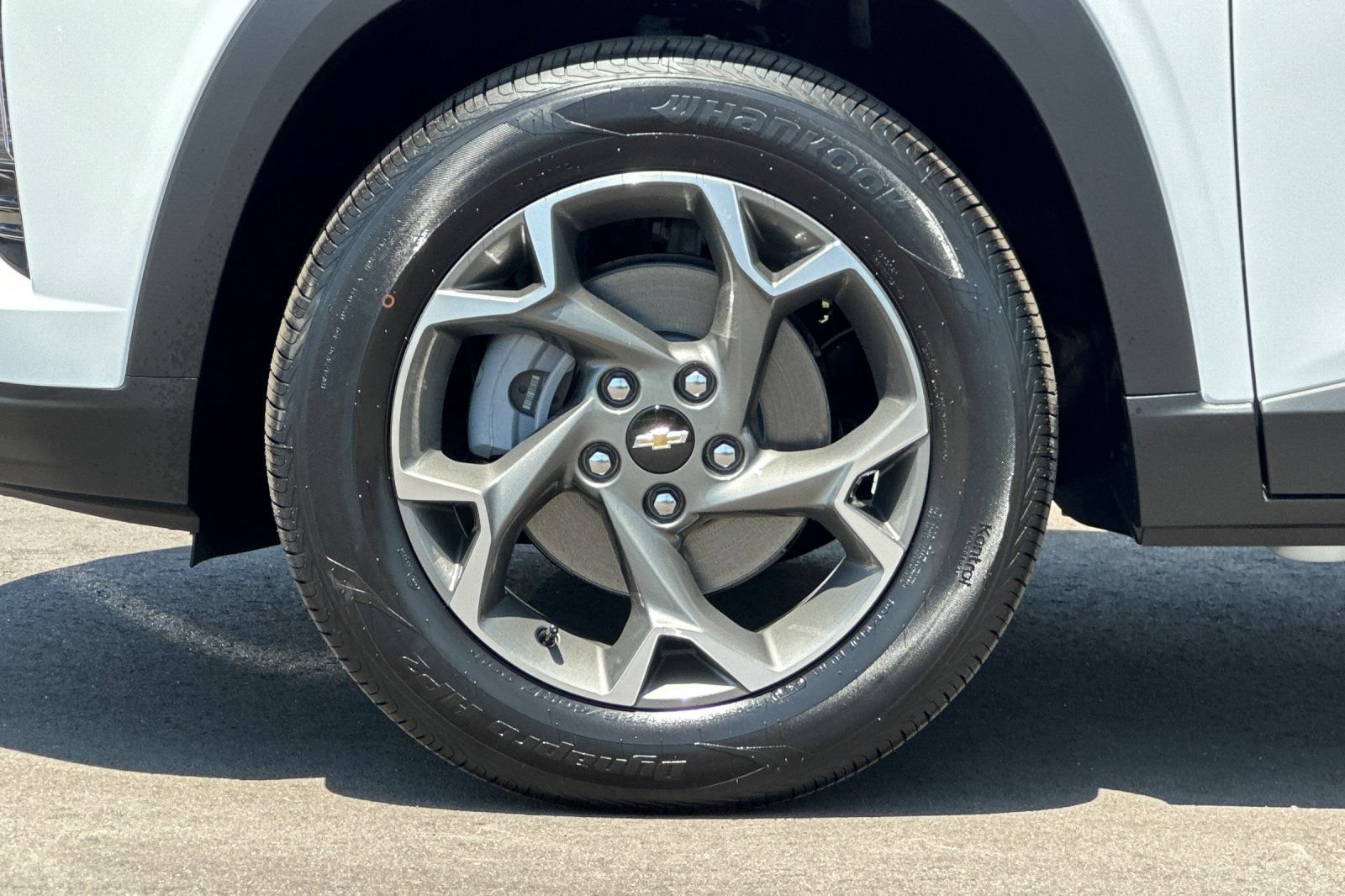 New 2026 Summit White Chevrolet LT image 25
