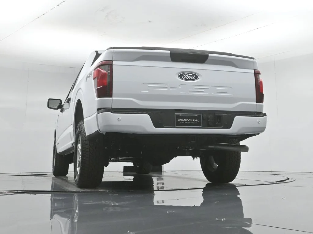 New 2026 Oxford White Ford XLT image 48