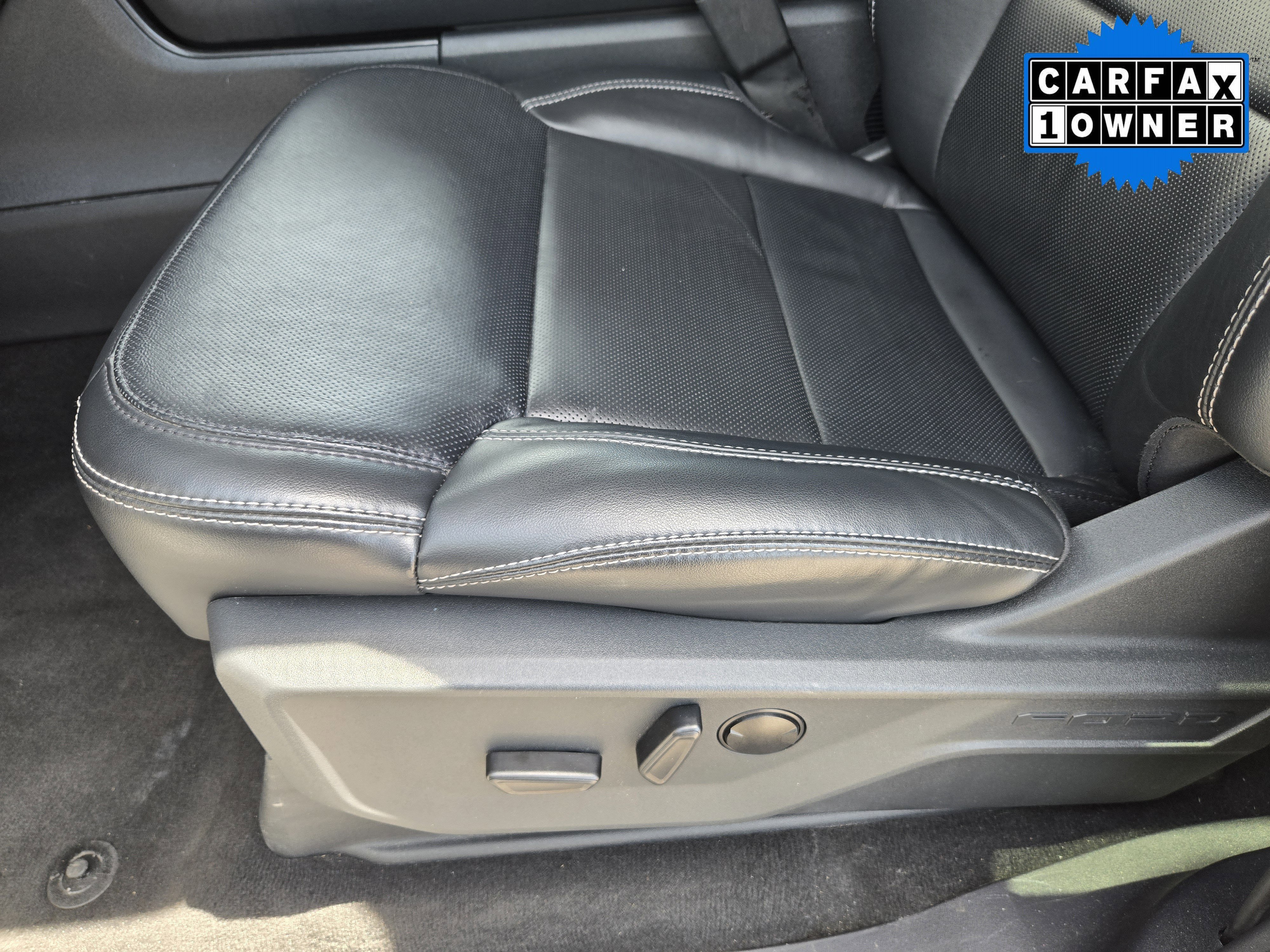 Certified Used 2025 Oxford White Ford Platinum image 19