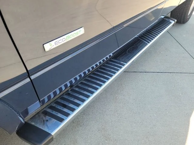 Used 2013  Ford XL image 7