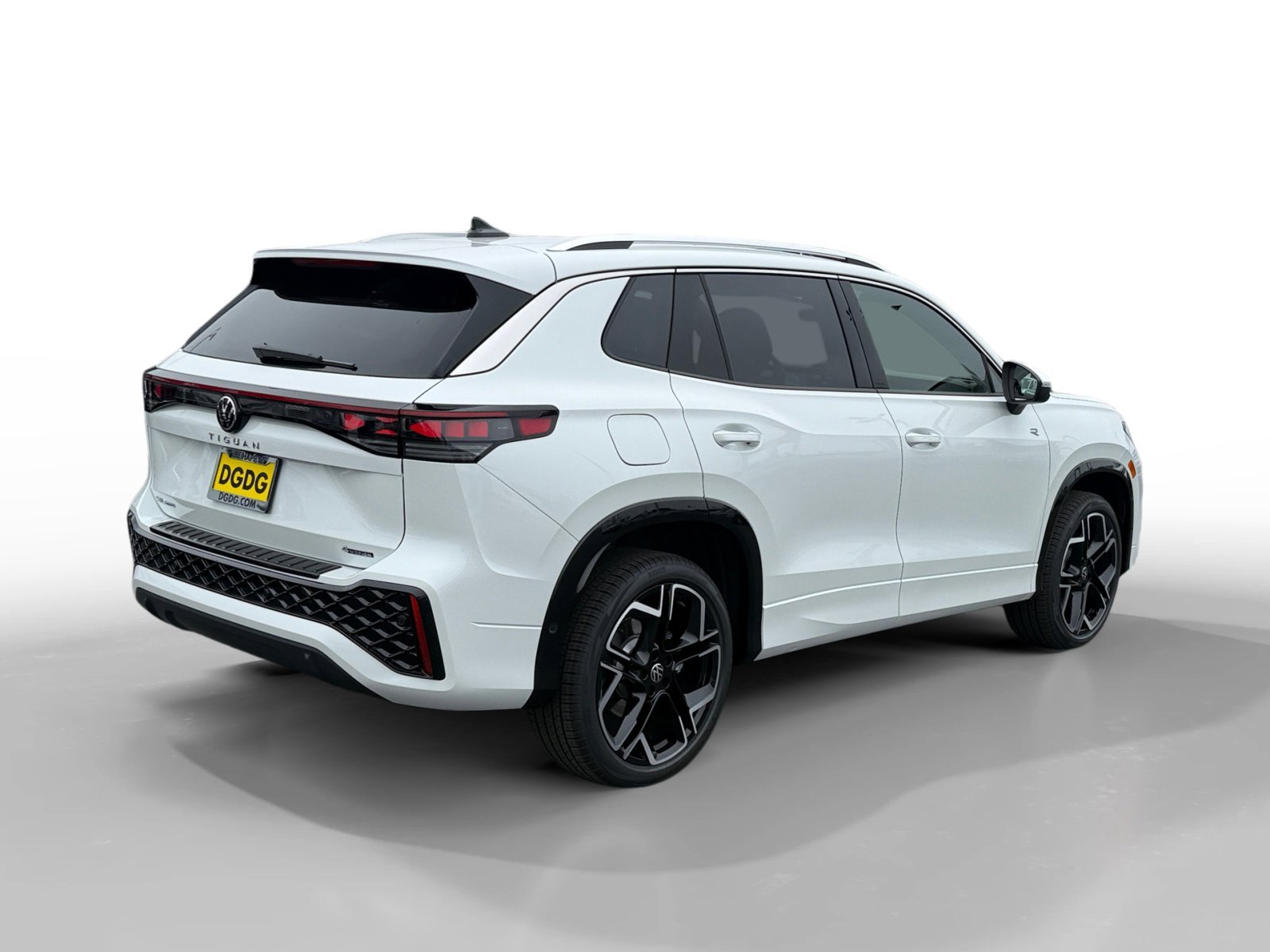 New 2026 Opal White Pearl Volkswagen SEL R-Line Turbo image 5