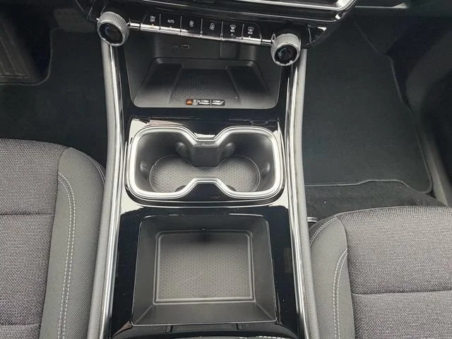 New 2026 Summit White Chevrolet LT image 18