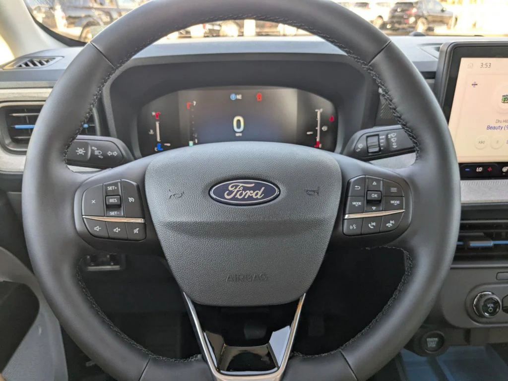 New 2025 Azure Gray Metallic Tri-Coat Ford XLT image 28