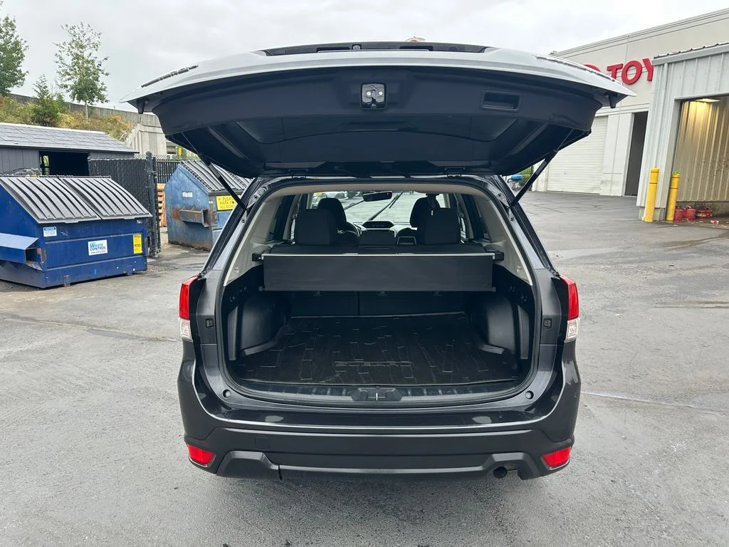 Used 2019 Gray Subaru Premium image 11