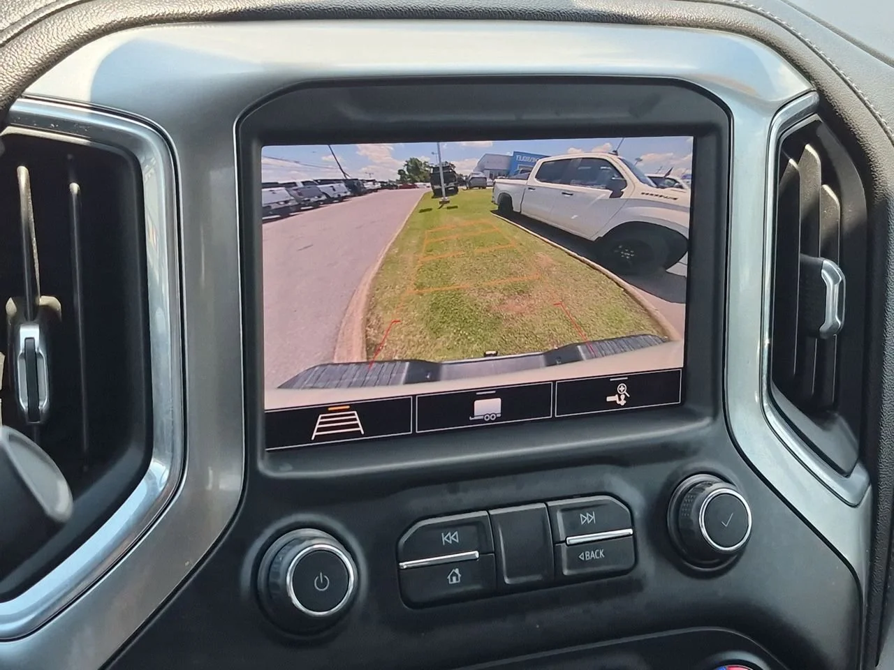 Used 2020 SUMMIT WHITE Chevrolet LTZ image 14