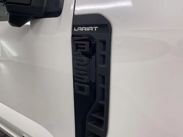 New 2026 Star White Metallic Tri-Coat Ford F-250® Lariat® image 31