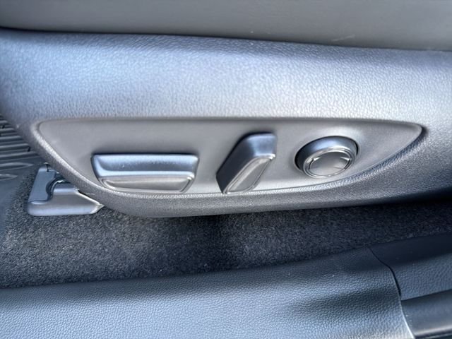 2025 Toyota RAV4 Limited - Photo 27