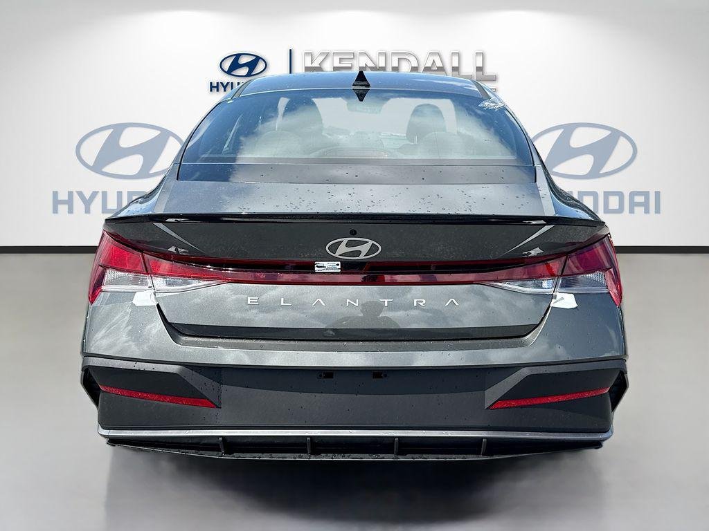 New 2026 Amazon Gray Hyundai SEL Sport image 5