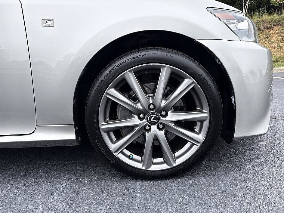 Used 2015 Atomic Silver Lexus 350 image 8