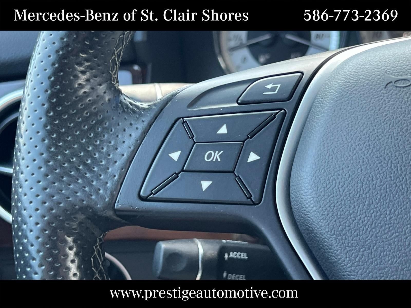 Used 2015 Gray Mercedes-Benz GLK 350 image 32