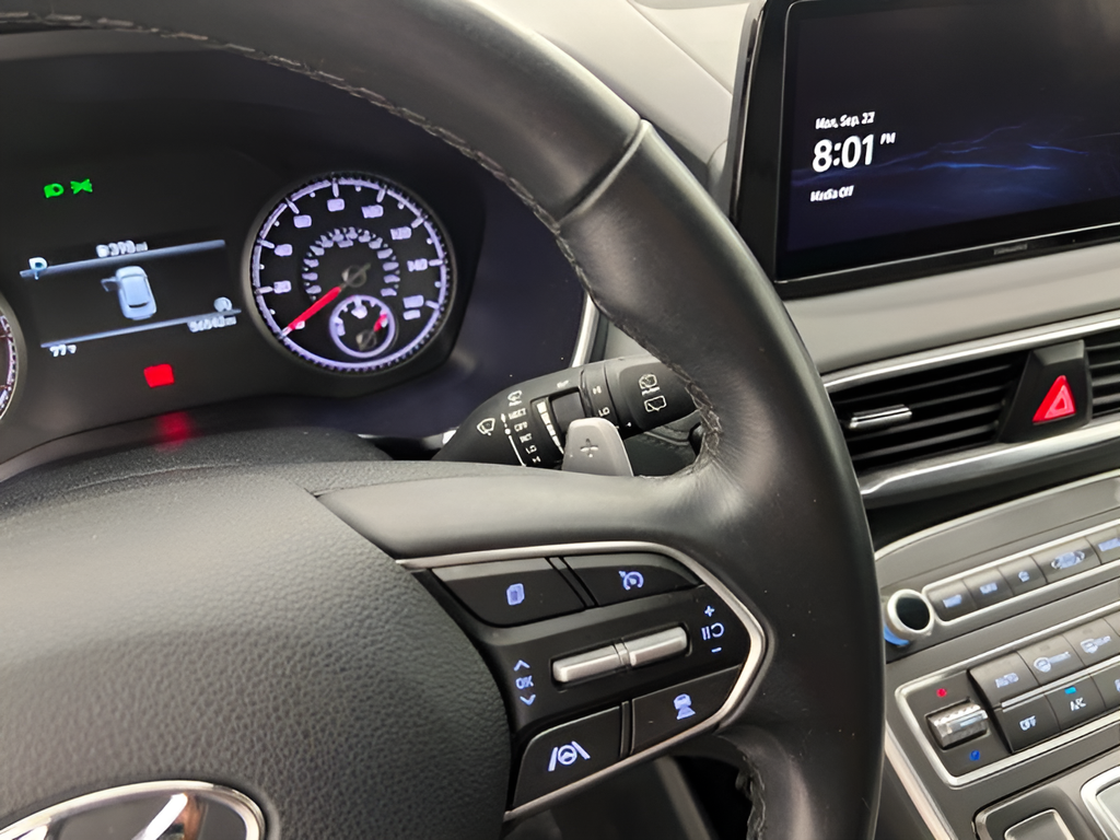 Used 2023 Shimmering Silver Hyundai SEL AWD image 20