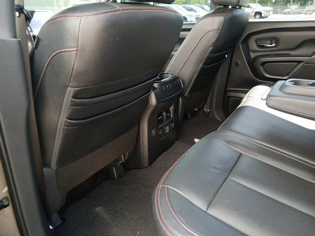 Used 2021  Nissan PRO-4X image 19