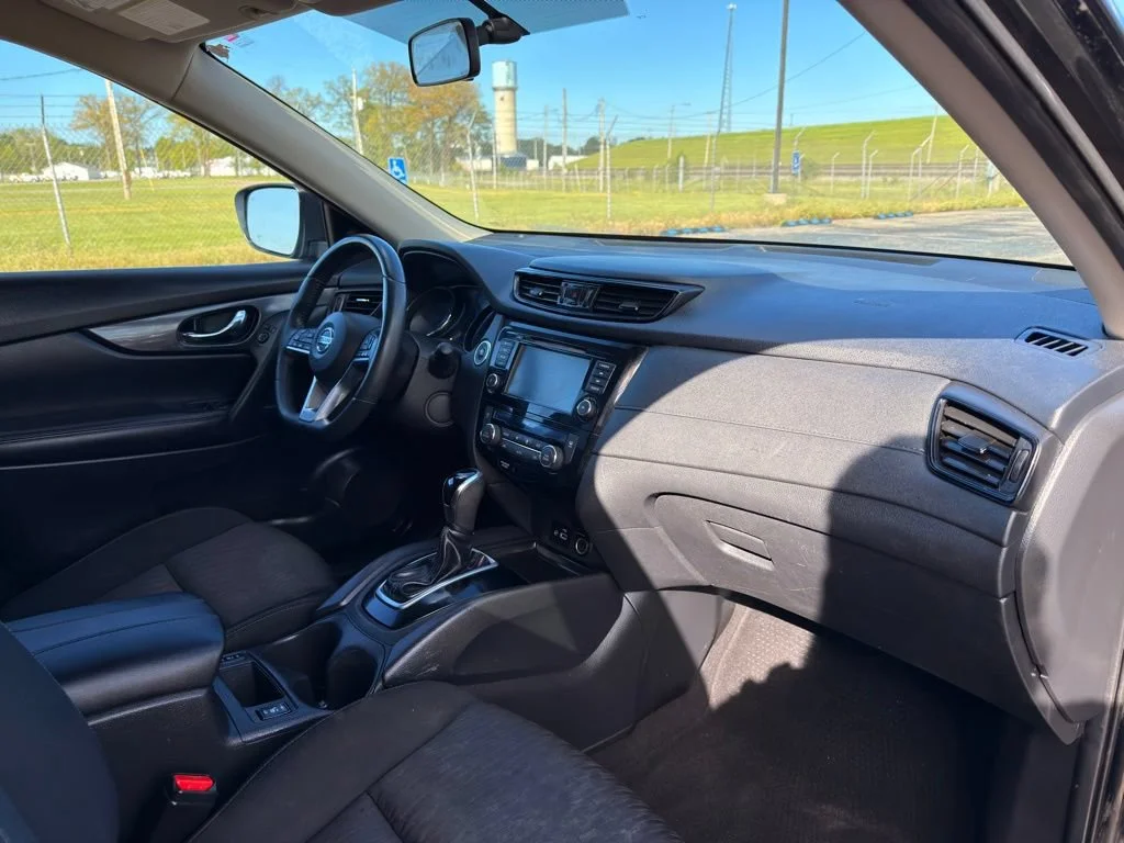 Used 2018 Black Nissan SV image 33