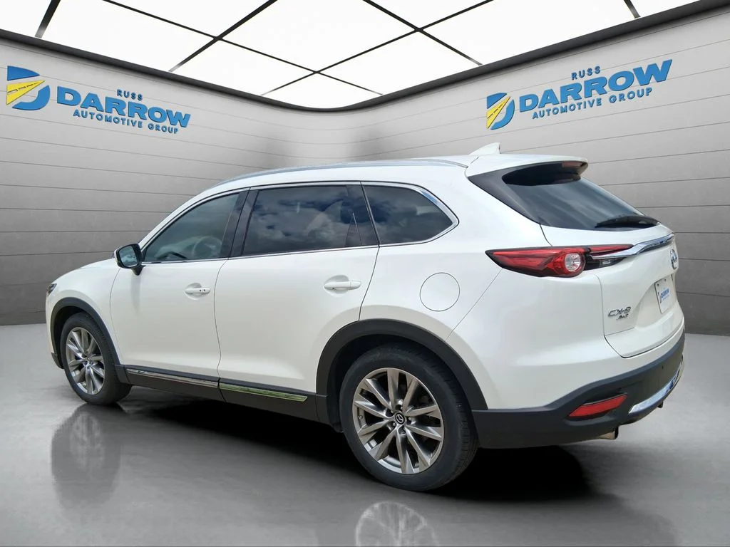 Used 2018 White Mazda Signature image 3