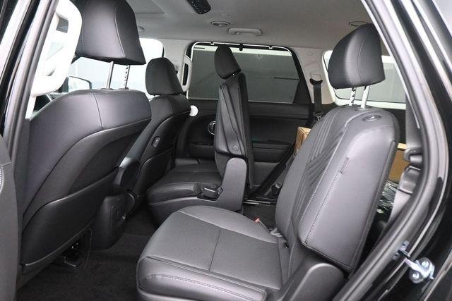New 2026 Black Hyundai SEL Premium 7P image 14