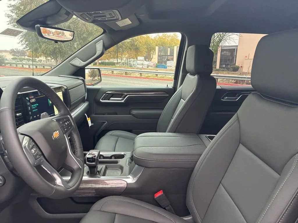 2026 Chevrolet Silverado 1500 LTZ - Photo 16