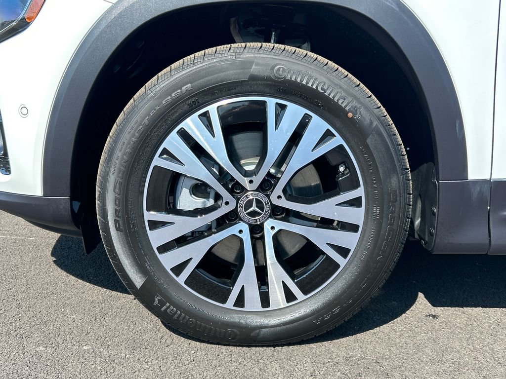 New 2026 Polar White Mercedes-Benz GLB 250 image 32