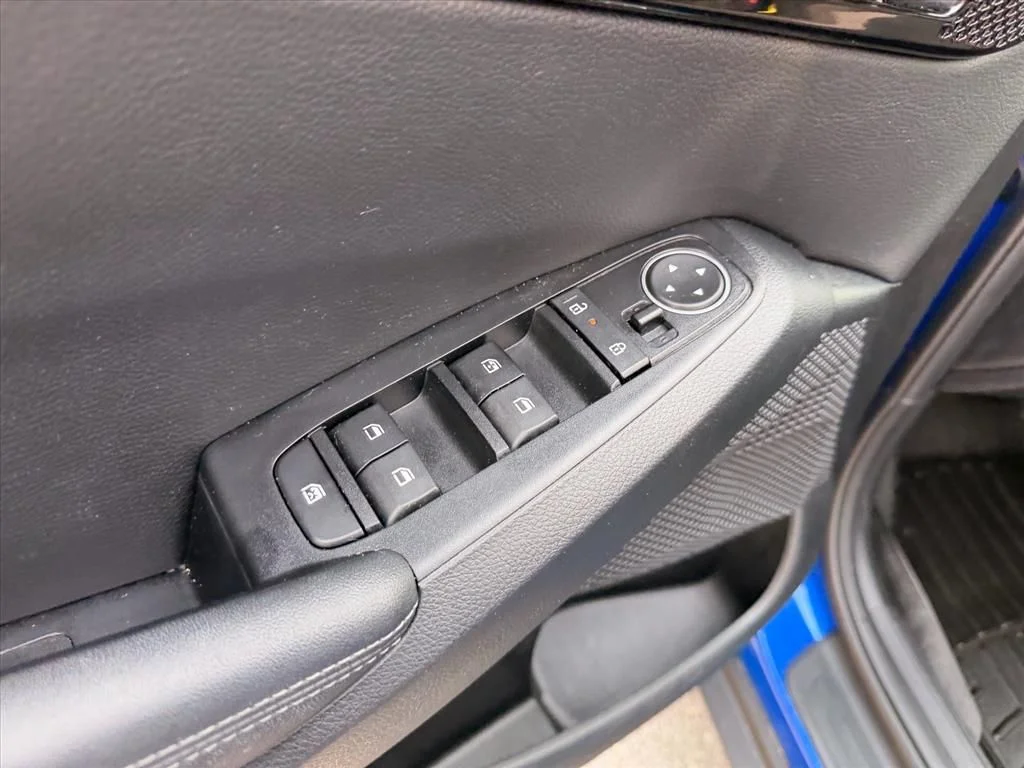 Used 2025 Blue Kia S image 17