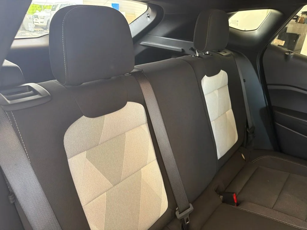 Used 2025 White Chevrolet 1RS image 28