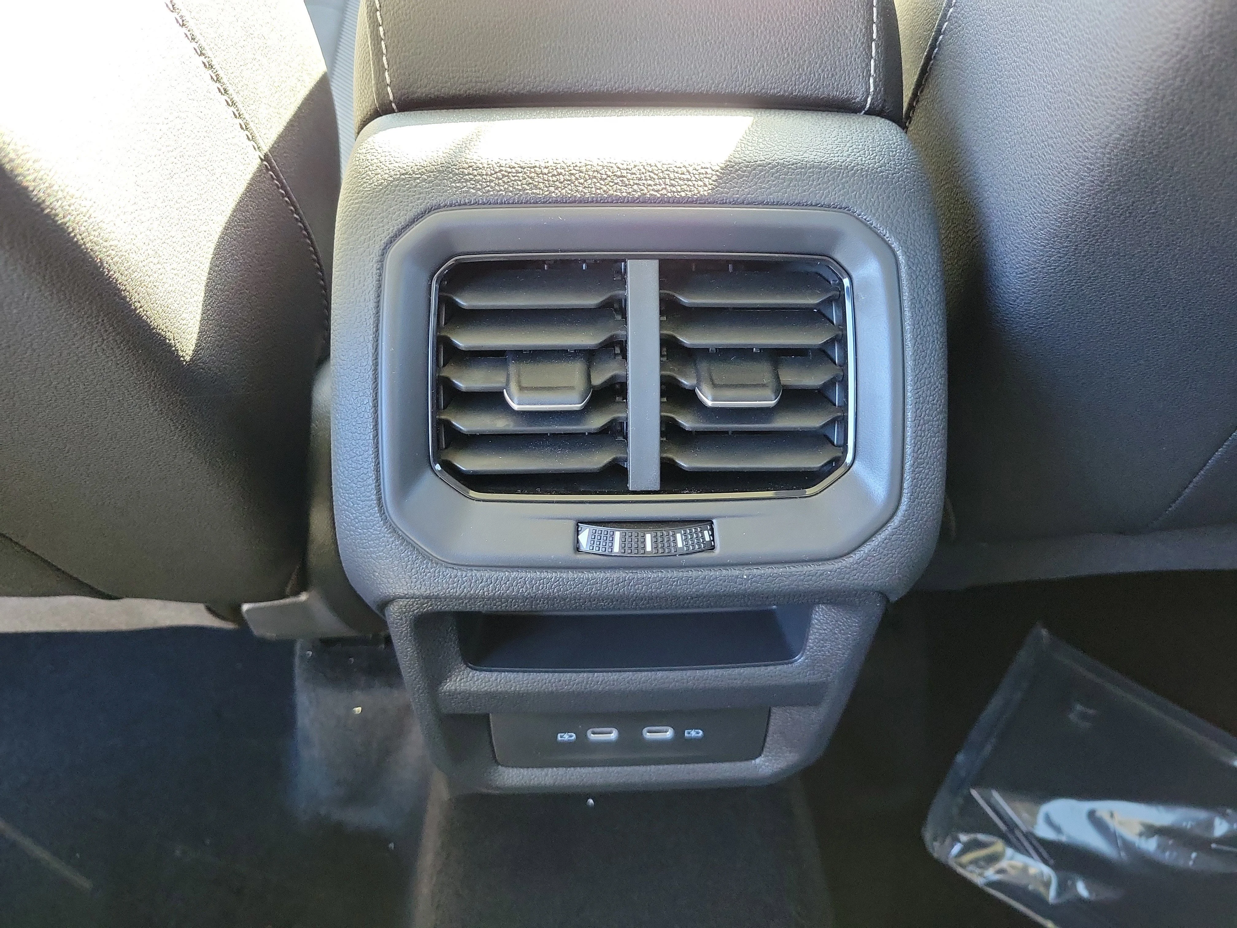 New 2026 White Volkswagen 1.5T SE Black image 15