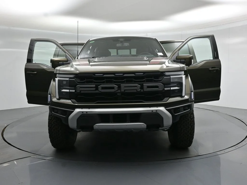 New 2026 Shelter Green Ford Raptor image 33