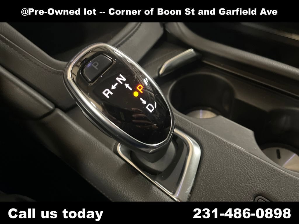 Used 2017 RADIANT SILVER METALLIC Cadillac Luxury AWD image 25