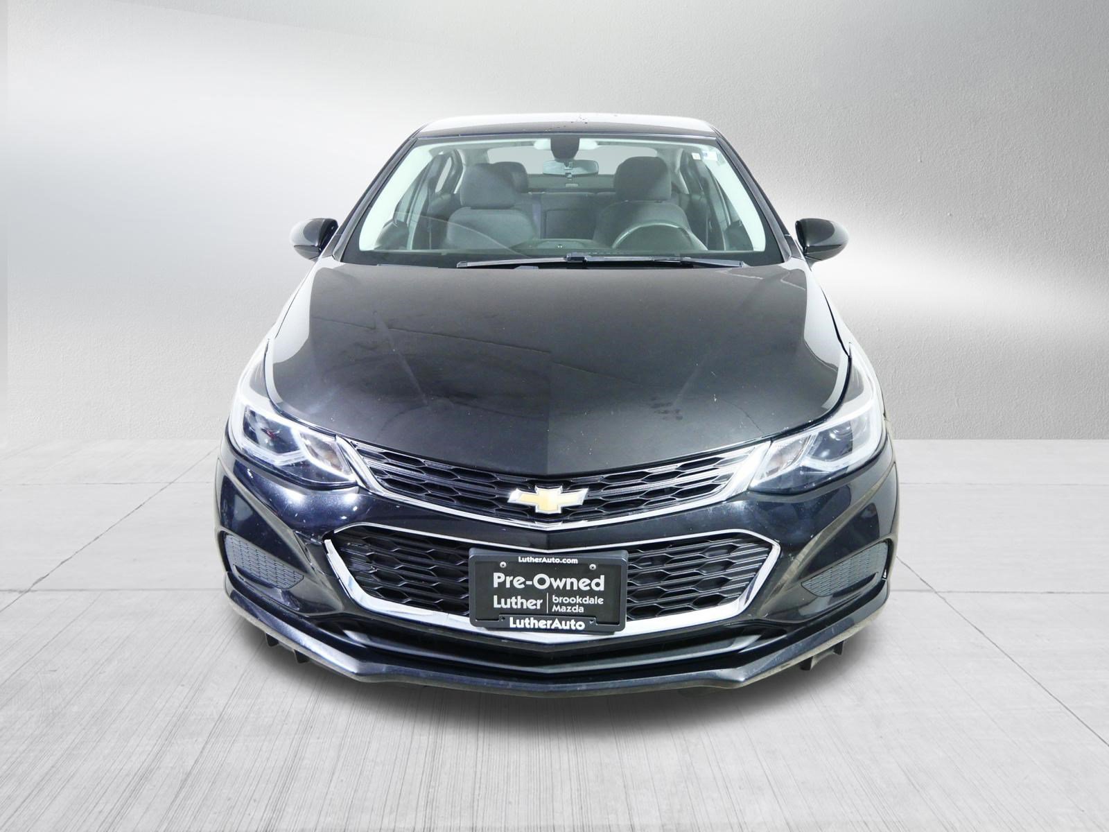 Used 2017 Chevrolet Cruze LT with VIN 1G1BE5SM2H7237429 for sale in Minneapolis, MN